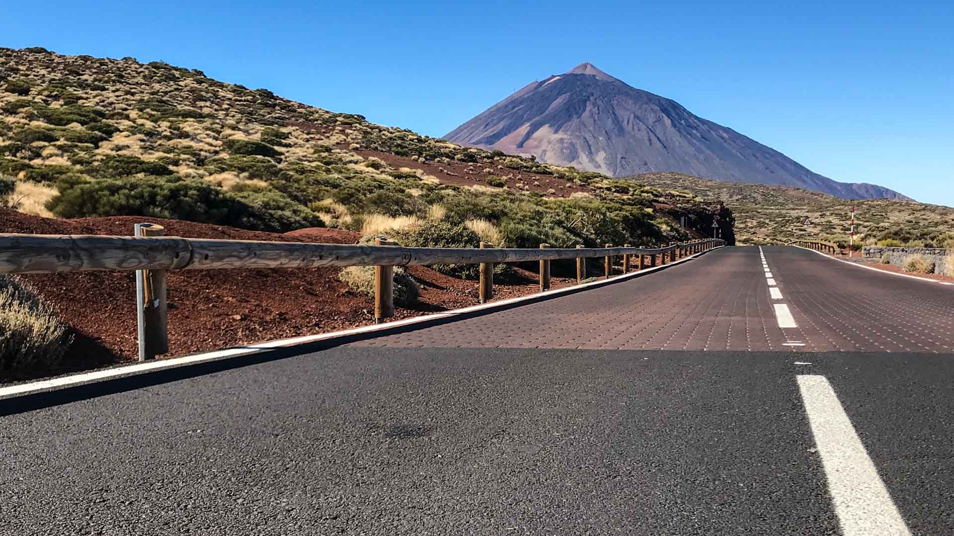 Road heading towards Mount Teide via Vilaflor