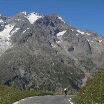 Descent of the Col de Galibier by bike on the Routes des Grandes Alpes