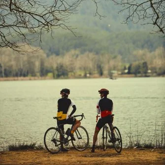 Cyclists at Lake Banyoles