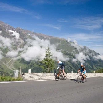 Cyclists on Grossglockner cycling climb Austria(credit: Pinzgau_Heiko Mandl)