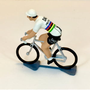 Cycling figurines