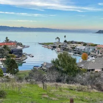 View over Paradise Cay from Paradise Drive near San Francisco on a bike route