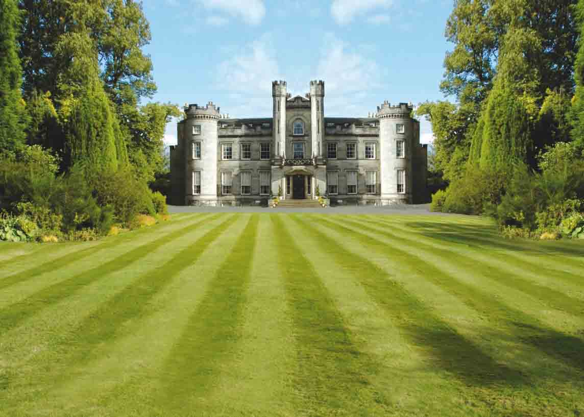 View of Airth Castle and lawn