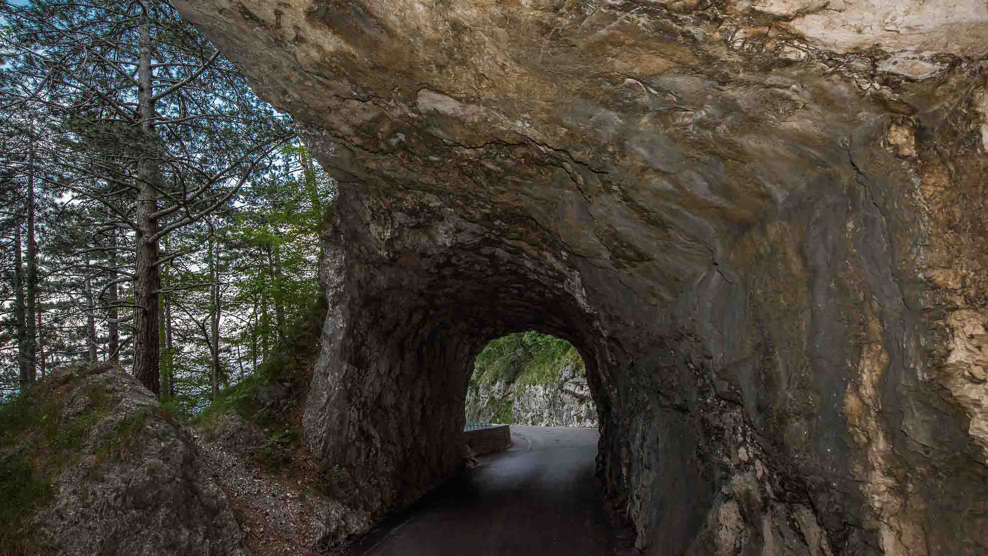 Rock tunnel at Predmeja