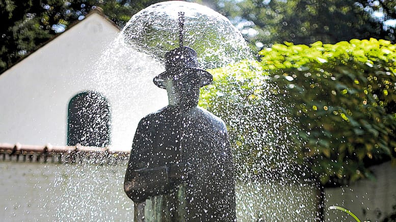 Water is coming out through a statue in Brussels