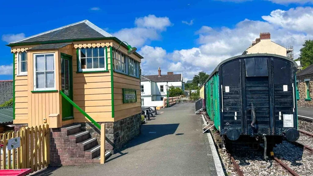 bideford station on the tarka trail cycle route