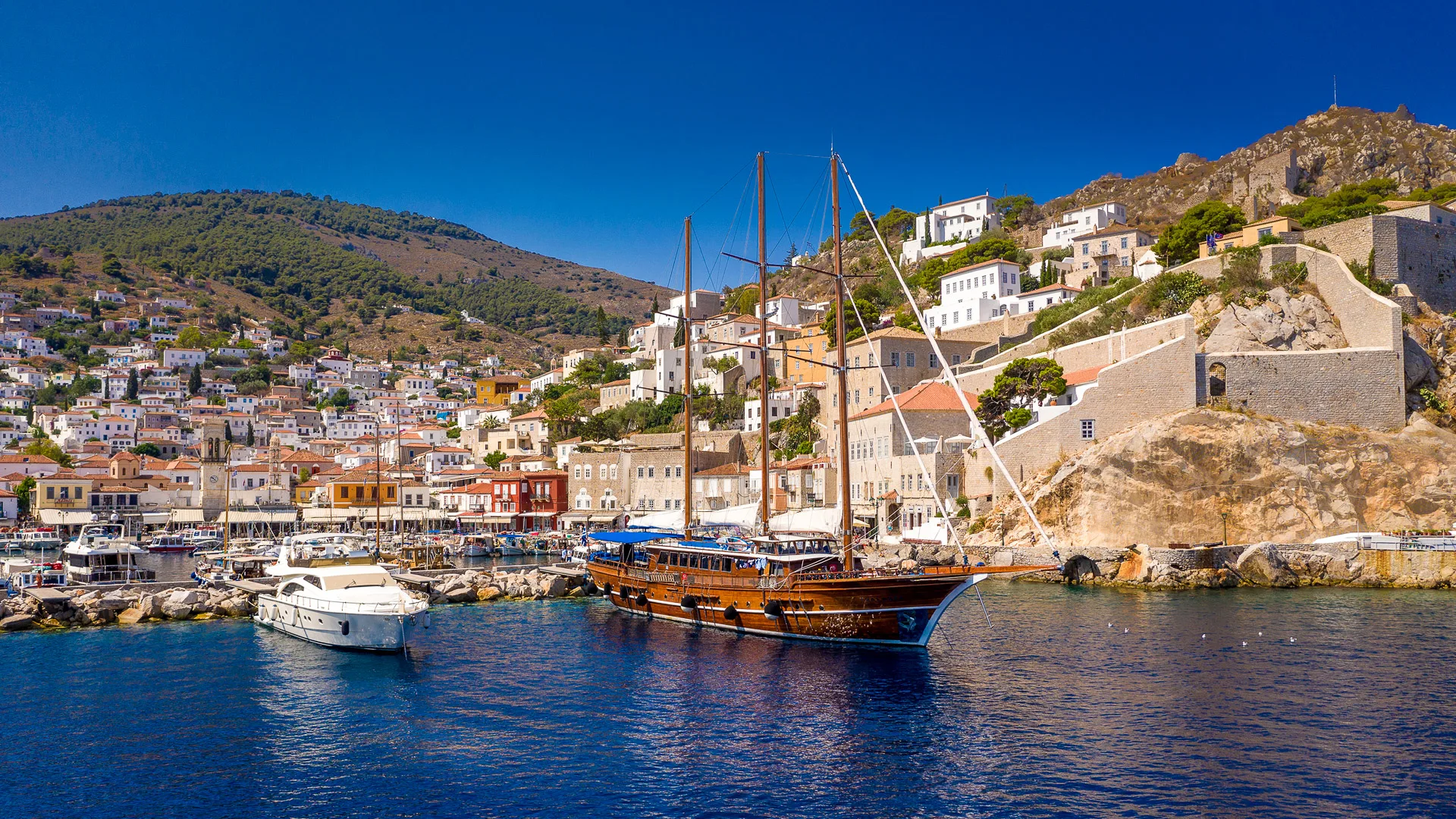 Thalassa in Hydra