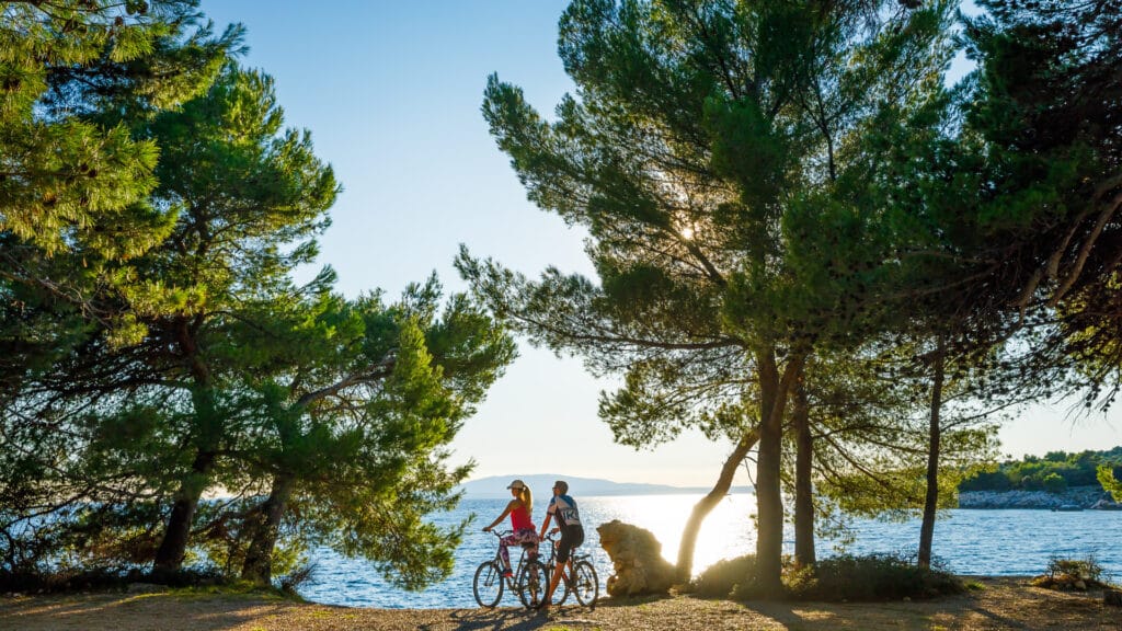 Two cyclists on the Arba Discovery Trail