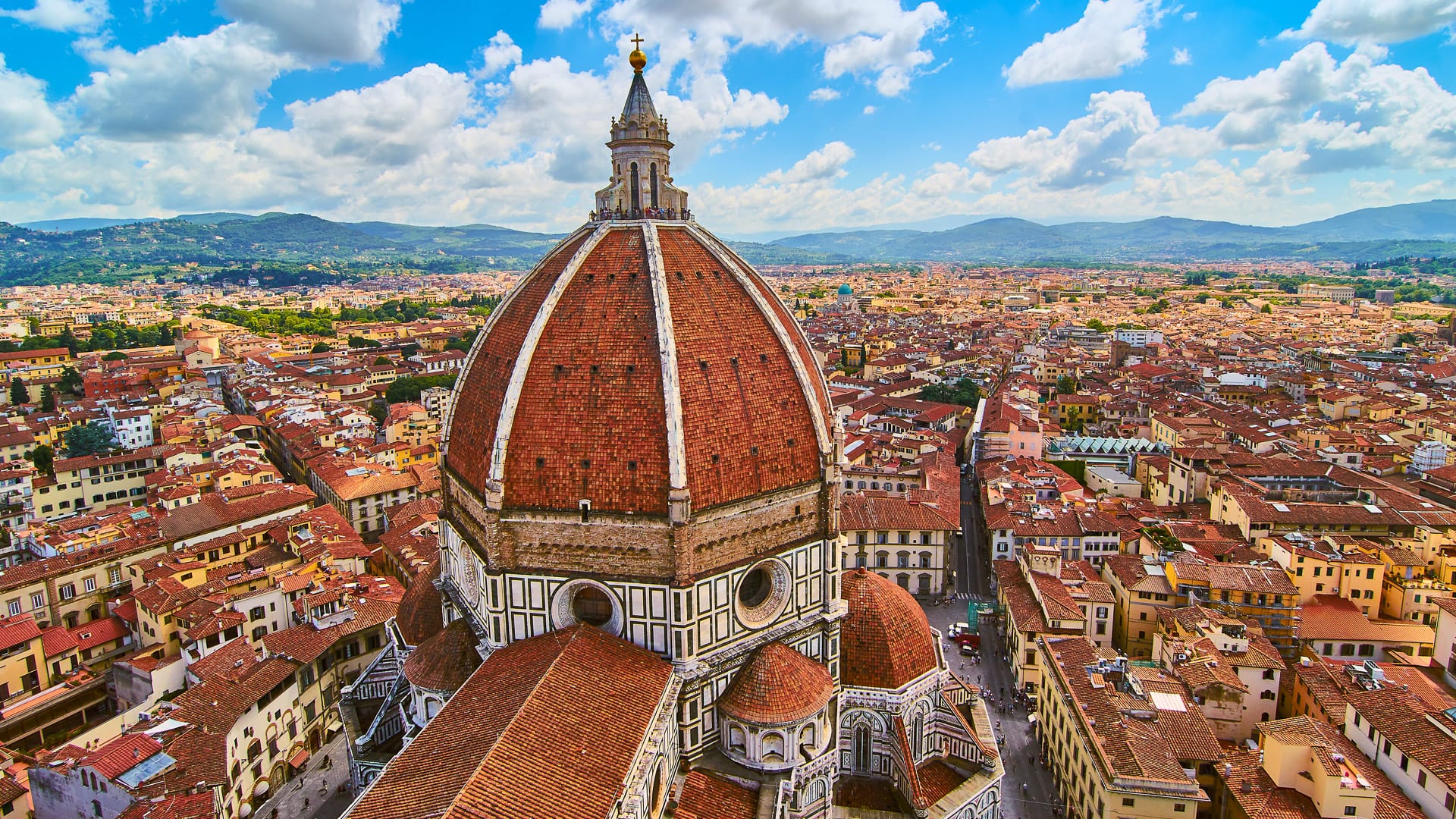 Brunelleschi’s Dome in Florence with panoramic city skyline
