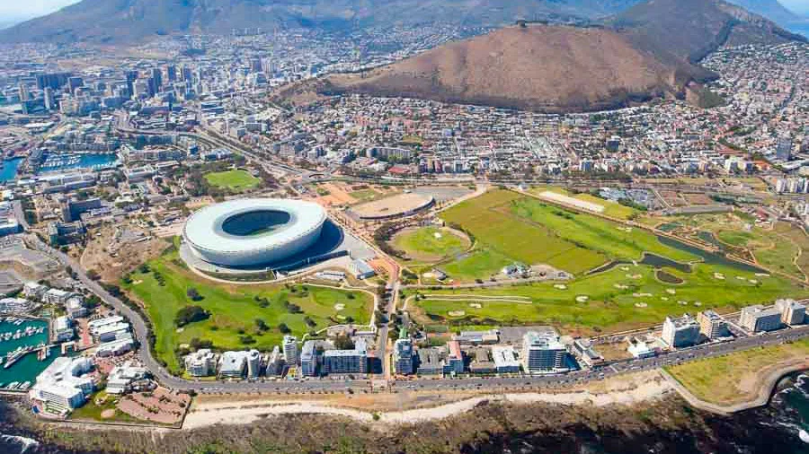 Cyclists on the Cape Town Cycle Tour take in the Cape 