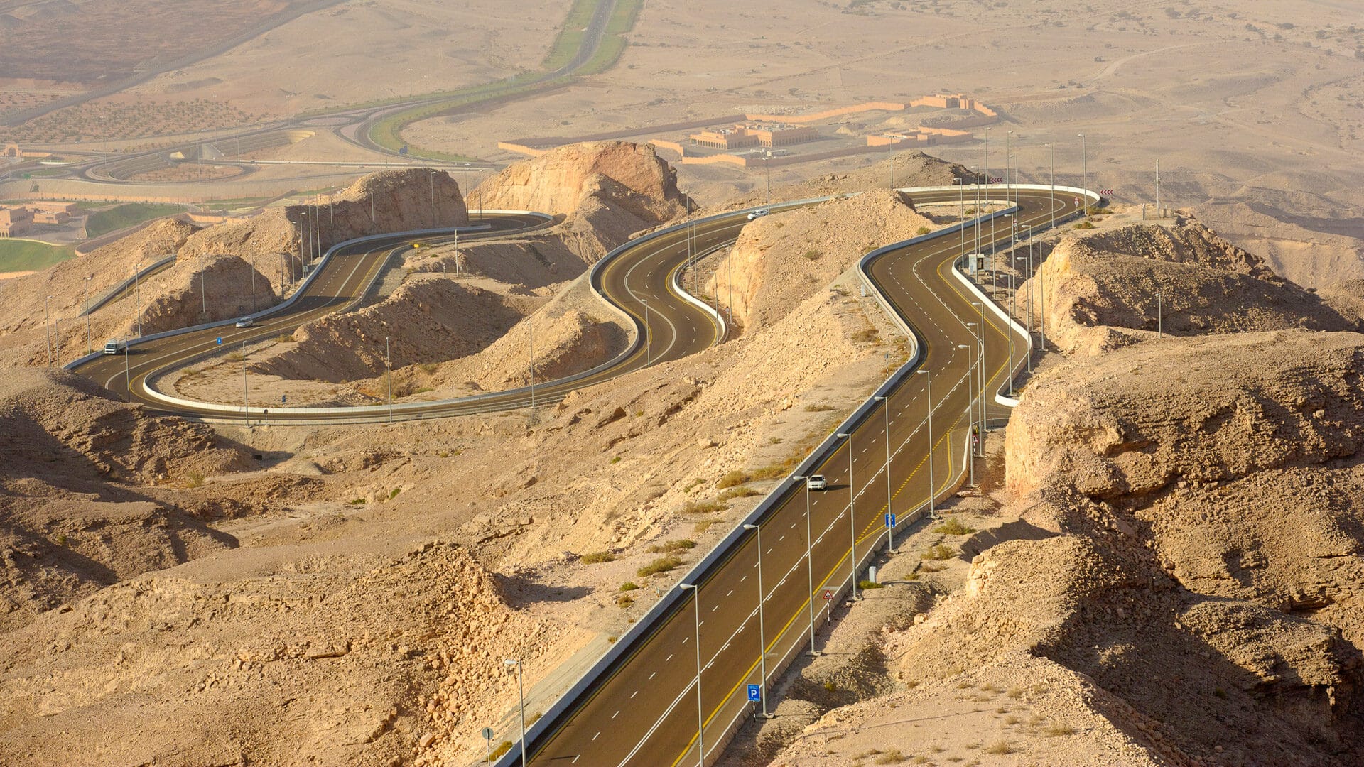 Cycling in Dubai/UAE isn't always on cycling tracks. This is Jebel Hafeet mountain.