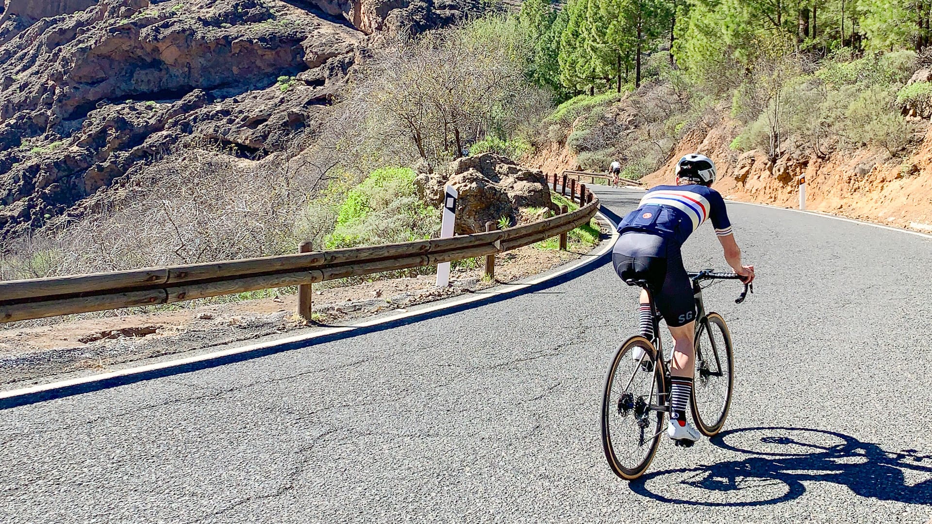 cyclist cycling to pico de las nieves gran canaria