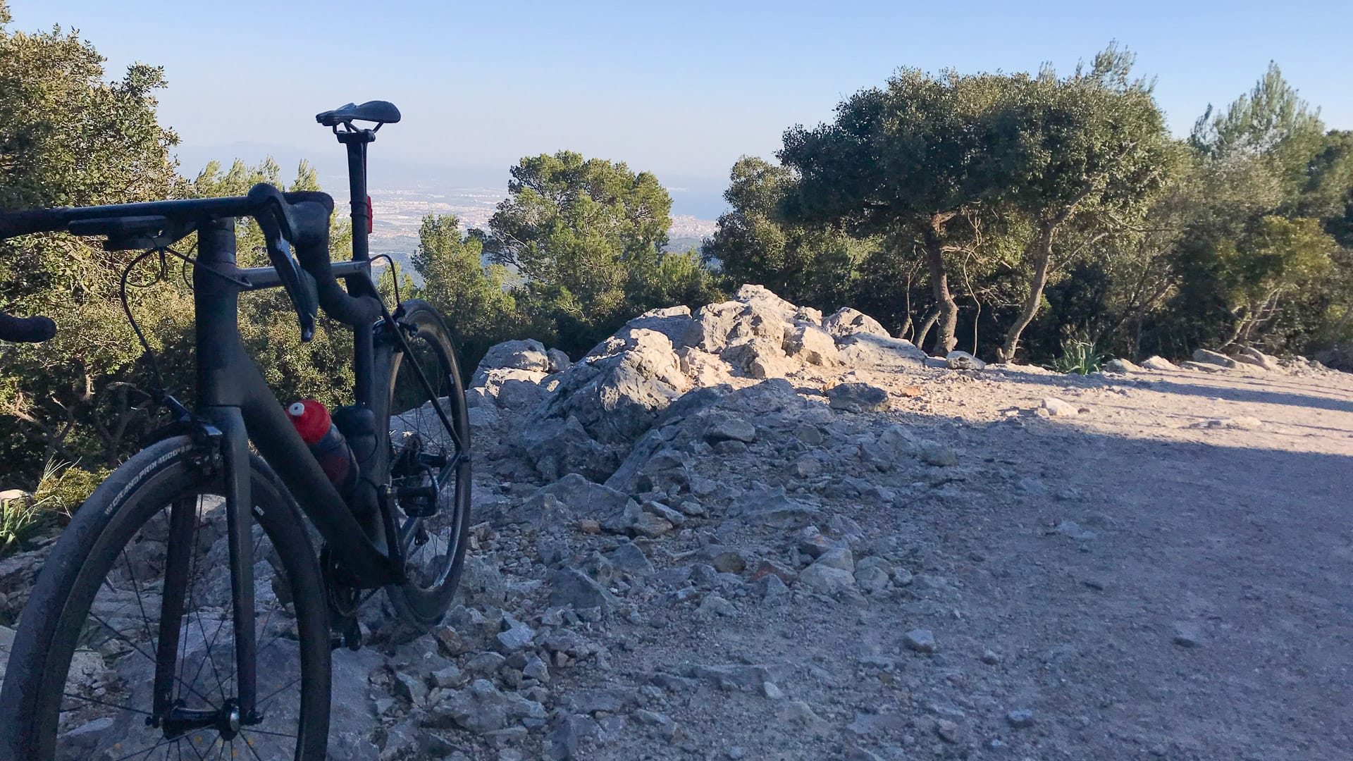 Bike at the summit of the Sobremunt cycling climb