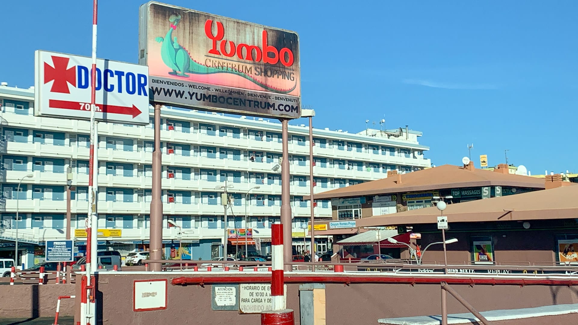 Yumbo centre, Maspalomas, Gran Canaria