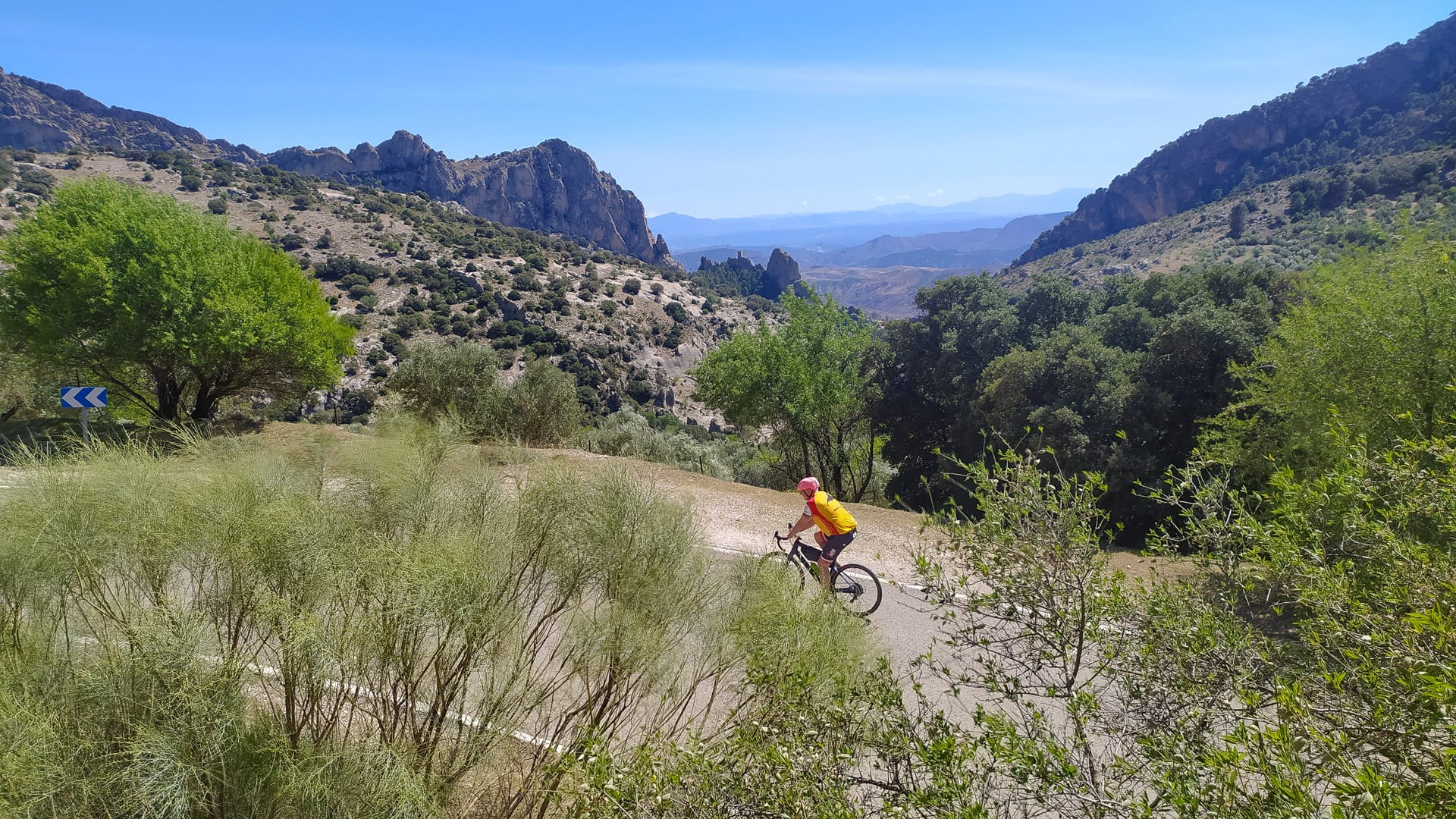 Cycling Cazorla National Park and the final switchbacks on the ‘Puerto de Tiscar’ climb