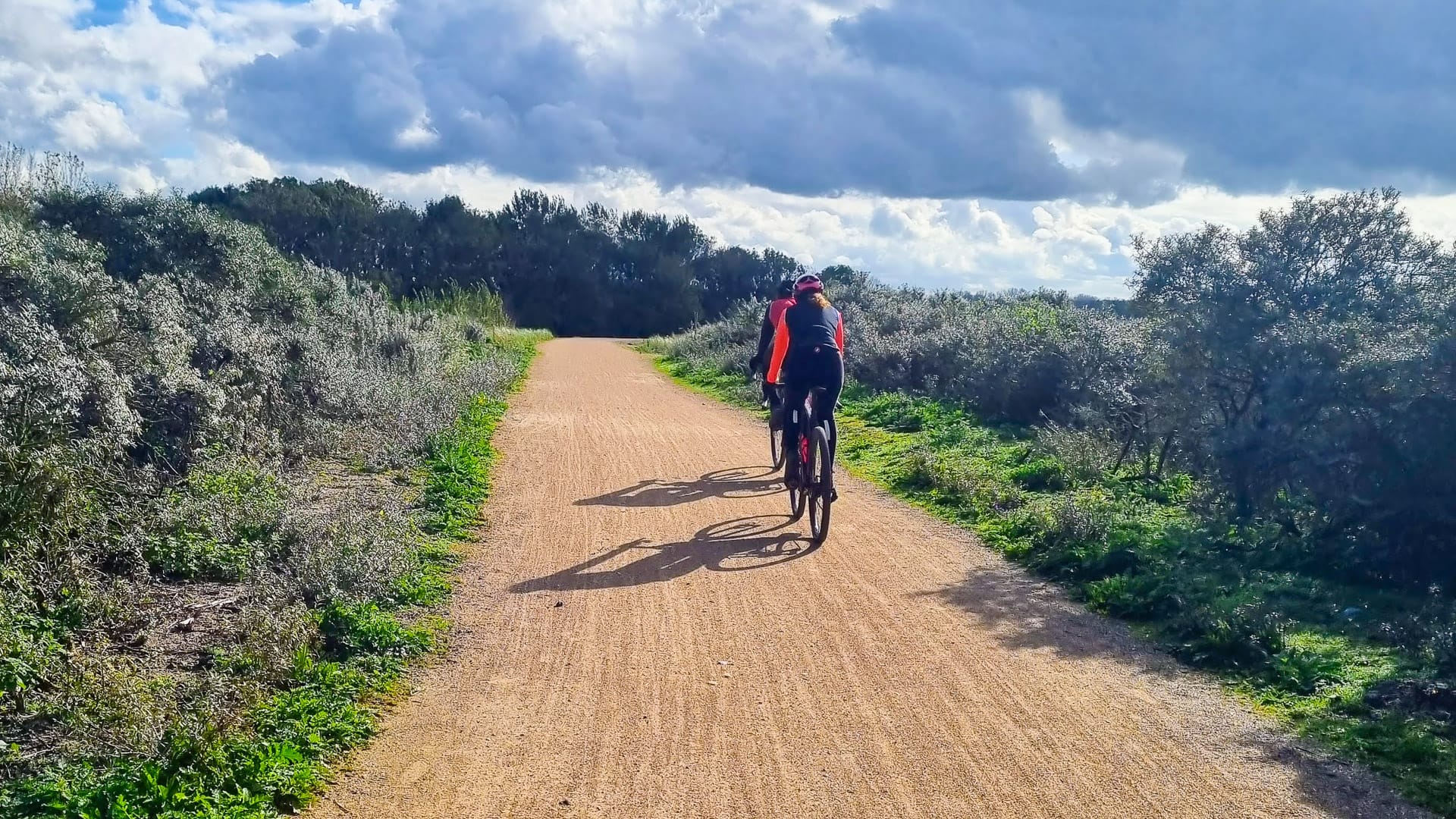 Bergs and Cobbles gravel cycling Belgium 