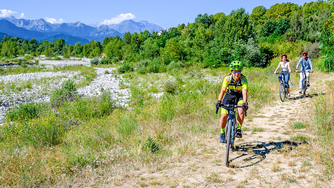 Gesso e Stura River park, cycling along the river