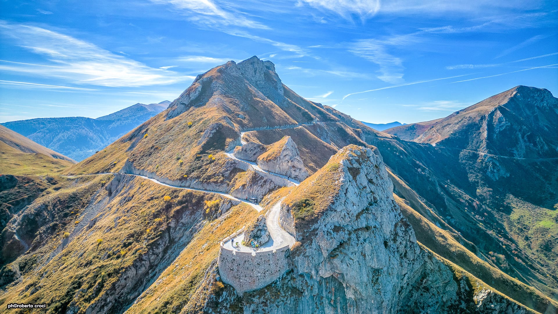 Panoramic view of the Boaria hairpin turn on Upper Salt Road