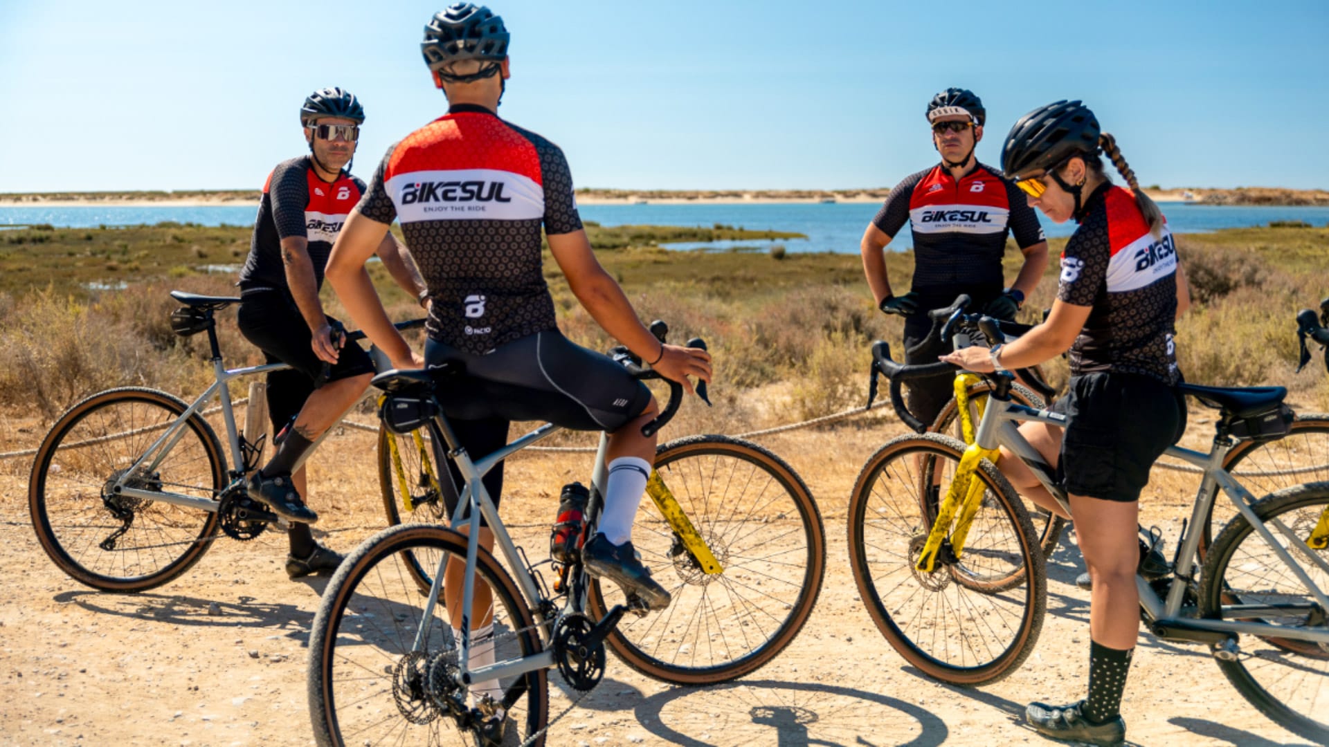 Hidden cycling spots in Ria Formosa found with an experienced bike guide.