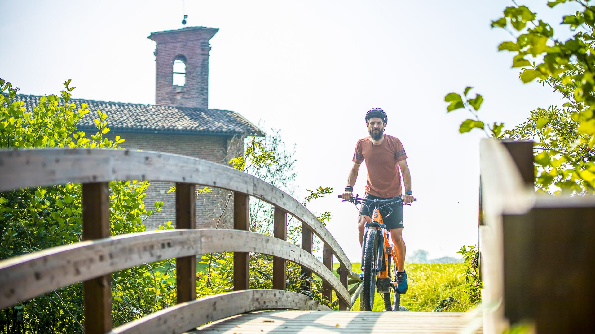 Cycling route along Via delle Risorgive in Villafranca Piemonte