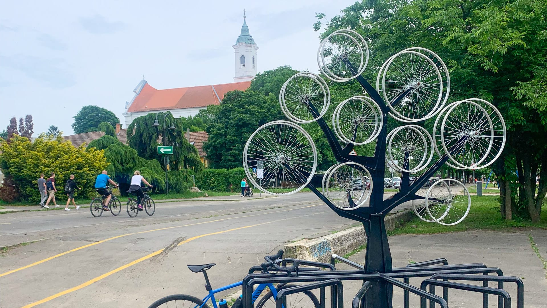Cyclists taking a quick stop in Vác at the Danube Bend