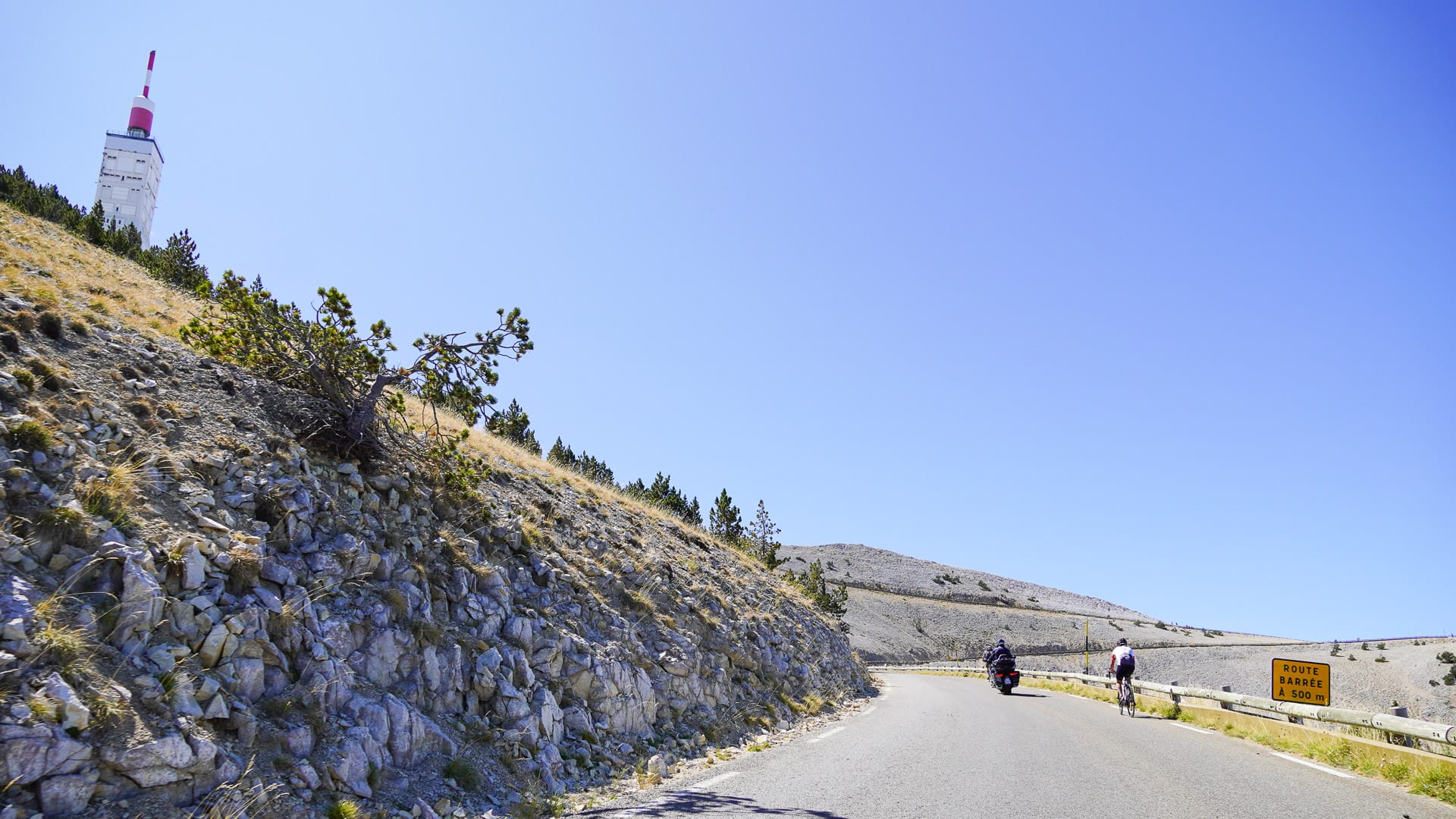 Cycling through Beaumont-du-Ventoux in Provence
