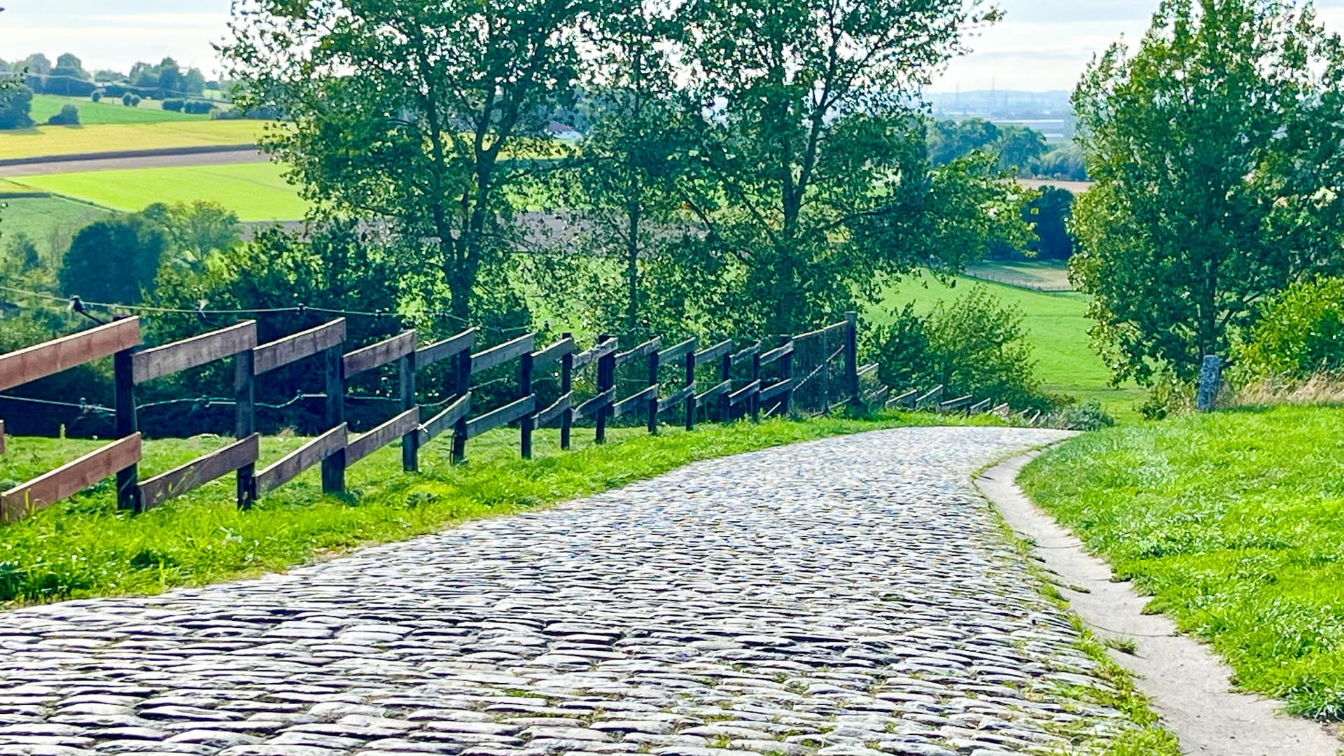 Riding the Paterberg on the Flandrien Challenge